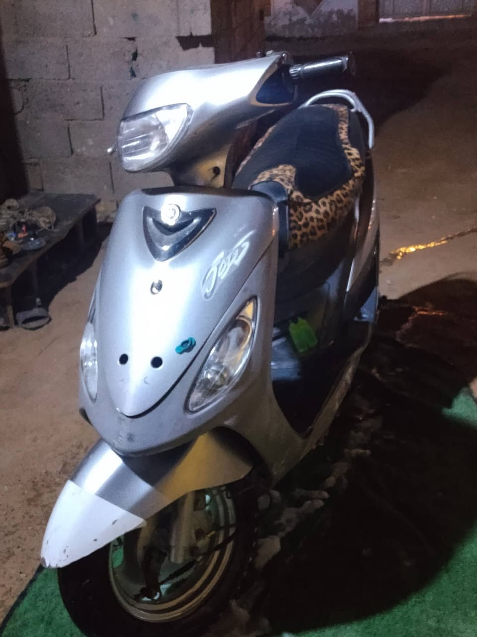 دراجه ماكس منغولي كفاله عامه ختم واحد وين ما تريد افحص ما نقصهه برغي مكان الدوانيه فلكه نجاح شراي راسلني بيك خير ودلل رقم ***********
