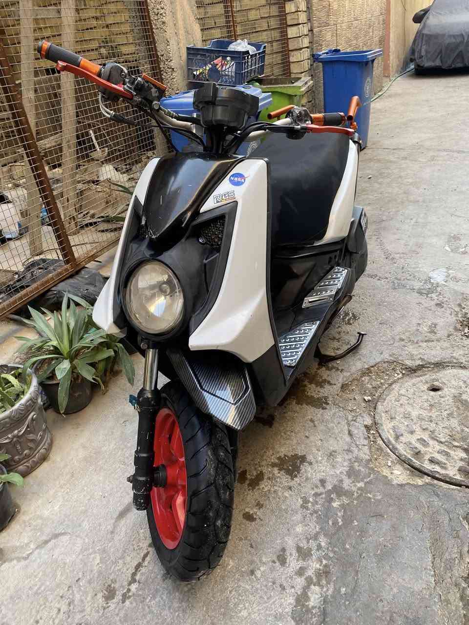 السلام عليكم سكنس جبلي نوزل خطين دشبول الكتروني بك لايت عدسات مديل حديث
كفرات ختم واحد
كهربائيات كله كامله
بيه تزويدات بسيطه قبق فلاوين قطره دهن وقطره اكسل قبق بانزين يدات بريك وسكليتر ستيرن رياضي سبايدر رياضي
مكاني بغداد الاعظميه
 شراي يتصل
***********
