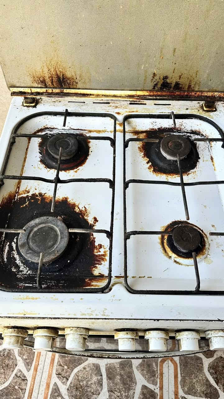 طباخ ٤ عيون شغالات والفرن فول
اوفن شغال كلشي مابيه 
ومايكرويف شغال بس ماعون مابيه 
كلهن شلع ب٧٥


**إذا كنت صاحب هذا الإعلان وتريد حذفه لأي سبب، رجاءا أرسل رسالة إلى الدعم الفني**