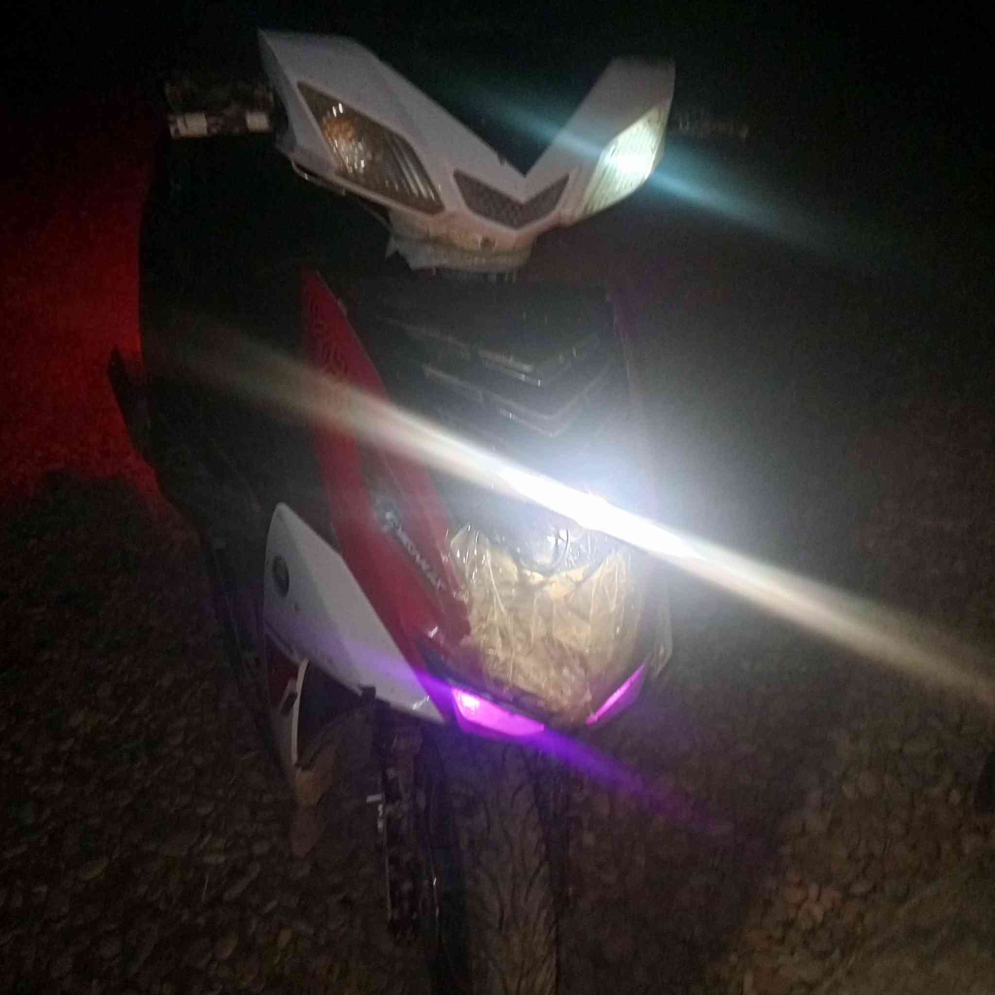 السلام عليكم دراجه للبيع نظيفه محرك نظيف سعر 200 وبيها مجال مكان خانقين‏*********** اذا اكو مراوس بايراني اراوس
