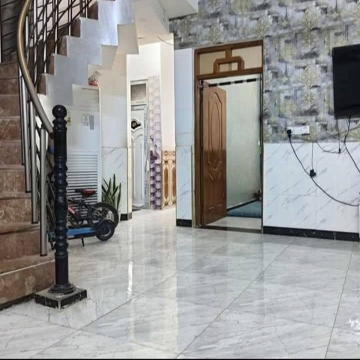 مشتمل المساحه ١٥٠ متر الوجه ٧ ونص في ٢٠ طابق صرف ب ٣٢ قرب المدرسة الصينيه شارع ٢٠ متر المشتمل تدفع نقد ٦٥ مليون و ٤٢ ونص الئ الإسكان شهريا ٣٣٣ الف دينار موقع مميز الي يريد يتصل عليه اسيا ***********  كورك *********** كلها وتساب اسماعيل الجميلي مكتب عقار الجغيفي الثانيه
