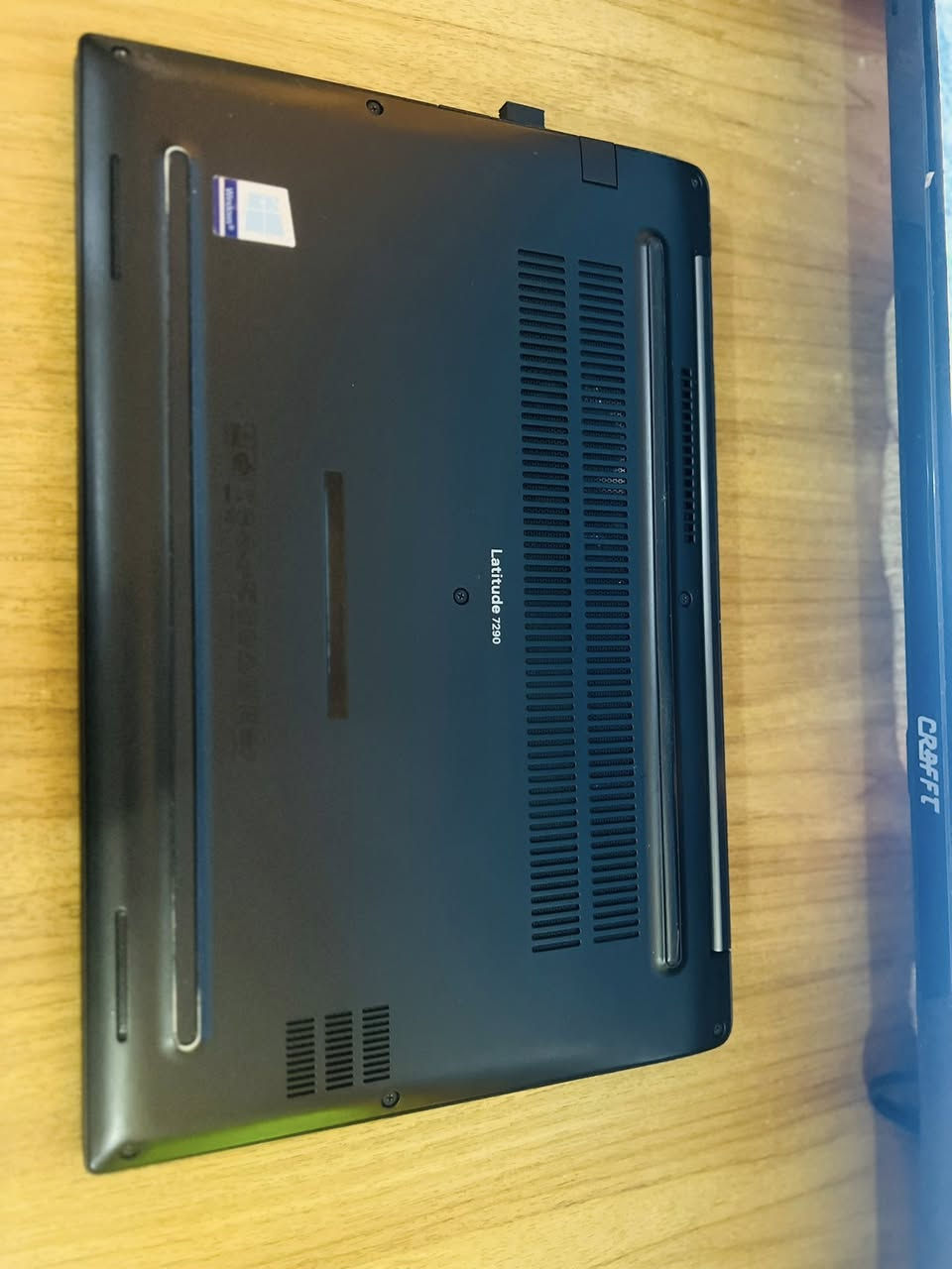 لابتوب Dell latitude 7290
Core i7 جيل 8 

Hard 256GB ssd m.2

Ram 16GB

حجم الشاشة 13.3

لابتوب نظيف 

يشغل برامج هندسية بدون مشاكل 

الشحن يدوم اكثر من ساعتين

يحتوي ع بصمه اصبع وعين 
وكما خدمه NFC تقنية الاتصال قريب المدى.
سعر 300 بيها مجال او مراوس طابعه


**إذا كنت صاحب هذا الإعلان وتريد حذفه لأي سبب، رجاءا أرسل رسالة إلى الدعم الفني**
