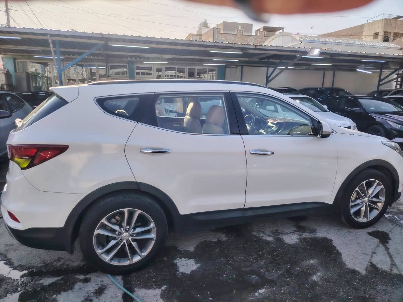 سنتافيا2017 خليجي شكل ال18
6سلندر 7راكب بغداد ماشية 109 الف كيلو مابيها اي نقص وسنوية اصدار جديد رقمها ومكانها بغداد ***********
السعر (184)  سعرها مناسب بالنسبة لموديلها ومحرك 6 سلندر و7 راكب وخليجي وبغداد
