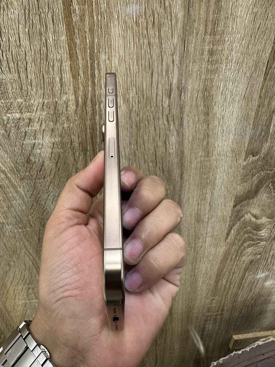 ١٦ بروماكس ذاكرة ٢٥٦ بطارية ٩٢
ماستر كامل ملحقات كيبل ممستخدم 
مكفول من الفتح ومن كلشي ✅
السعر ١٣٠٠ مجال قليل
مكاني زيونة
***********
