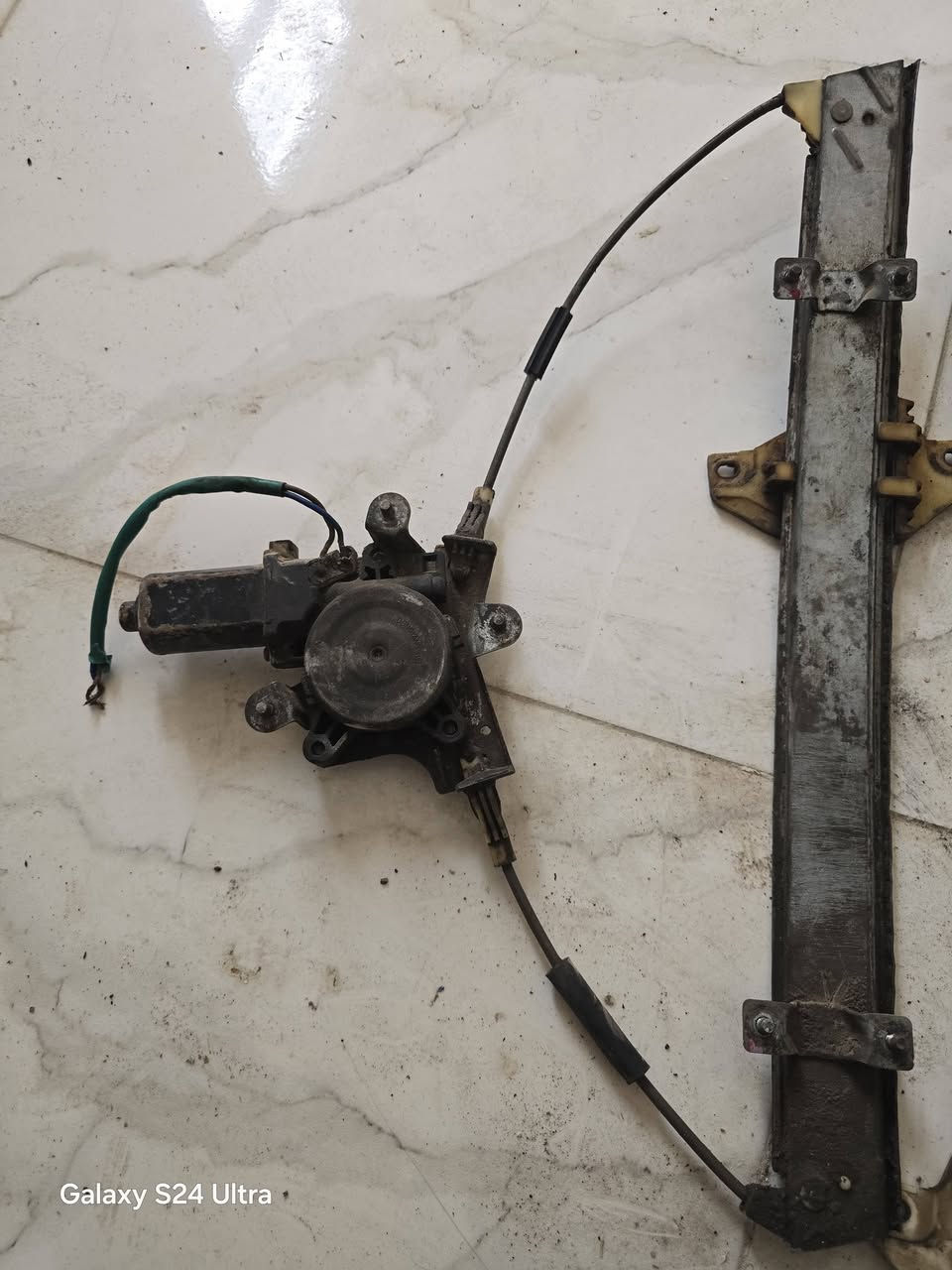 للبيع اليريد شي بخدمته
وعندي كمبريسر تبريد لانوس مفحوص وحاويه وراديتر تبريد ولبطل ولبواري 
الفلنجات الخلفيات حاويه
وباور ستيرن حاويه
وبقيت الغراض العندي كدامكم بالصور 
***********
واي لرقم بي واتساب
