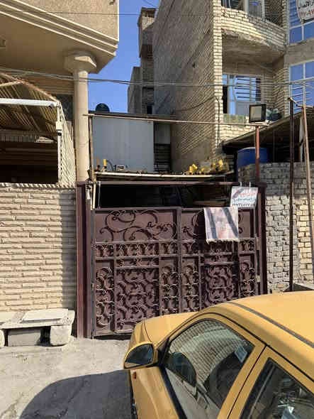 السلام عليكم الدار للبيع  بغداد الجديدة شارع دكتور فاضل قرب سوق الشعبي البيت عل شارع العام موقع كلش حلو المساحه ٨٤ متر واجهة ٤ اله نزاله ٢٣ بناء قديم ***********
