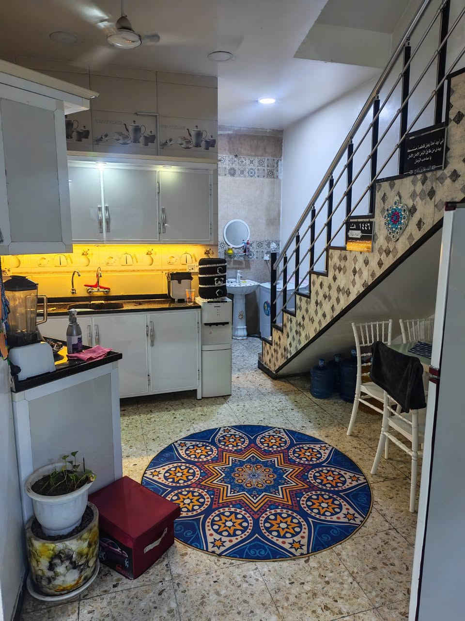 دار للبيع مساحه  50 متر
واجه 10 نزال 5 ركمغ
البناء سنة 2020
حتوي على 
الطابق الأرضي صالة ومطبخ وخدمات
الطابق الثاني غرفتين نوم
الطابق الثالث غرفة كبيرة مفتوحة
موقع حي الجهاد الشارقه
للتواصل واتساب/***********
