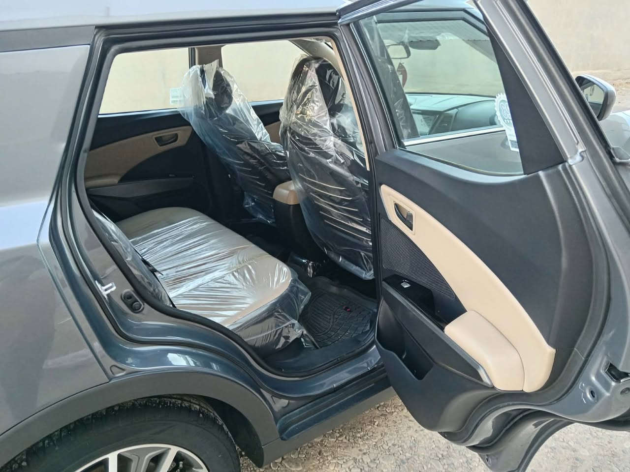 سياره سانيوك مويل 2018
سياره جديد شرط طخه مابي 
سنويه 2030 جديد بسمي 
تحويل مباشر كير عادي مكينه كاز
سعر 95 بي مجال قليل ايذه شراي خابر 
مكان سياره كركوك ***********
