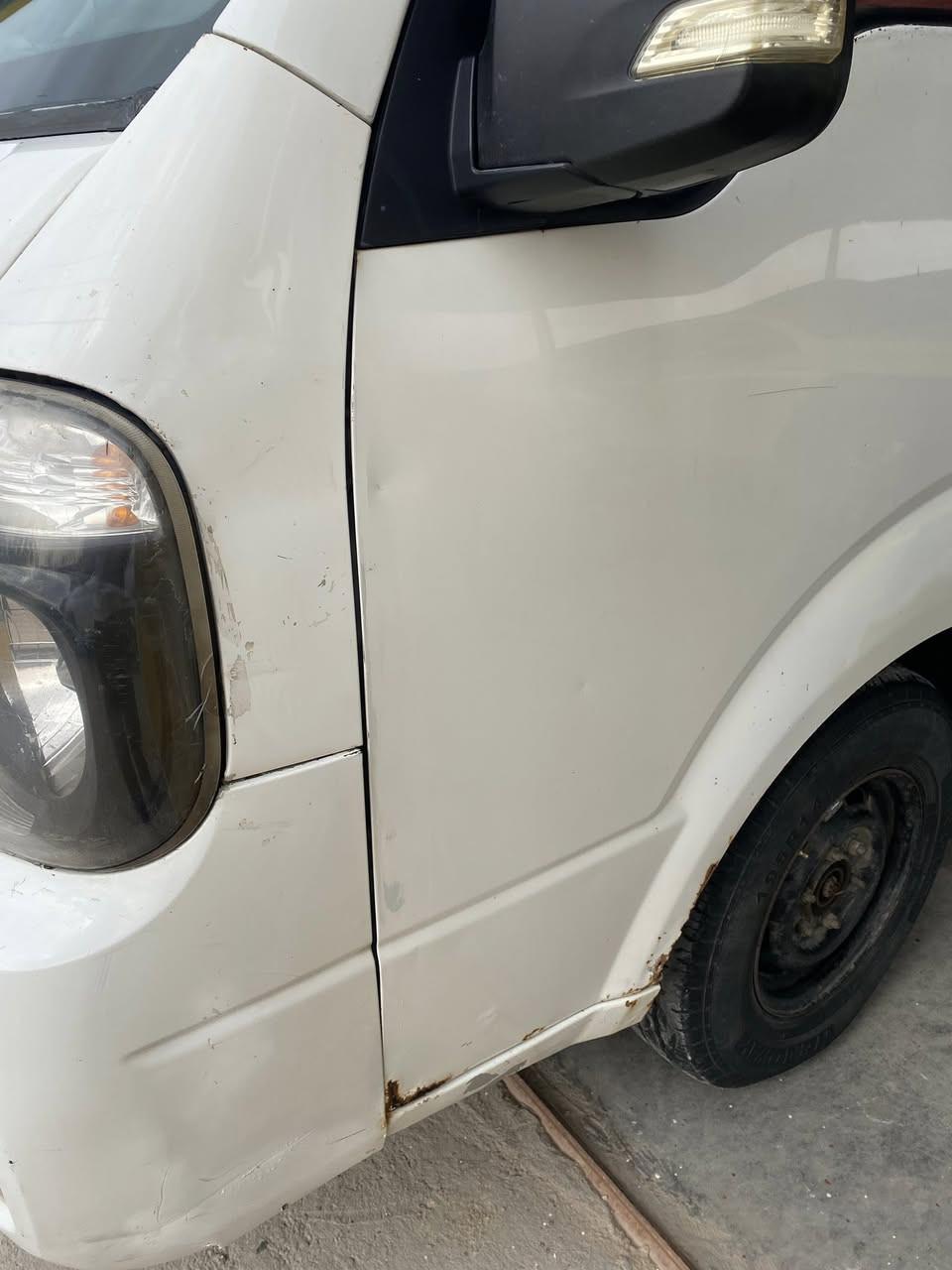 يالله
كيه حمل 2014
رقم قادسيه
ضرر بارد بل بنيد
بدون دواخل 
والبقيه موضحه بل صور 
مكينه كير مكفول كهربائيات 
كله شغاله
شاشه لمس
تخم تاير 
مكلف بل نشر 
***********
