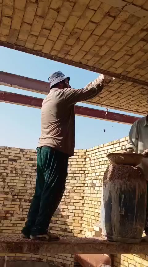 كادر بناء 2 خلفات بناء عكاده ترميم  شغل درجه اولئ والتزام بالعمل اتصال عل الارقام                  ***********
***********
