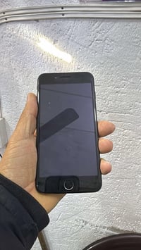 جهاز ايفون 7 شغال مابيه اي نقص سعره 75 بغداد 07711101984