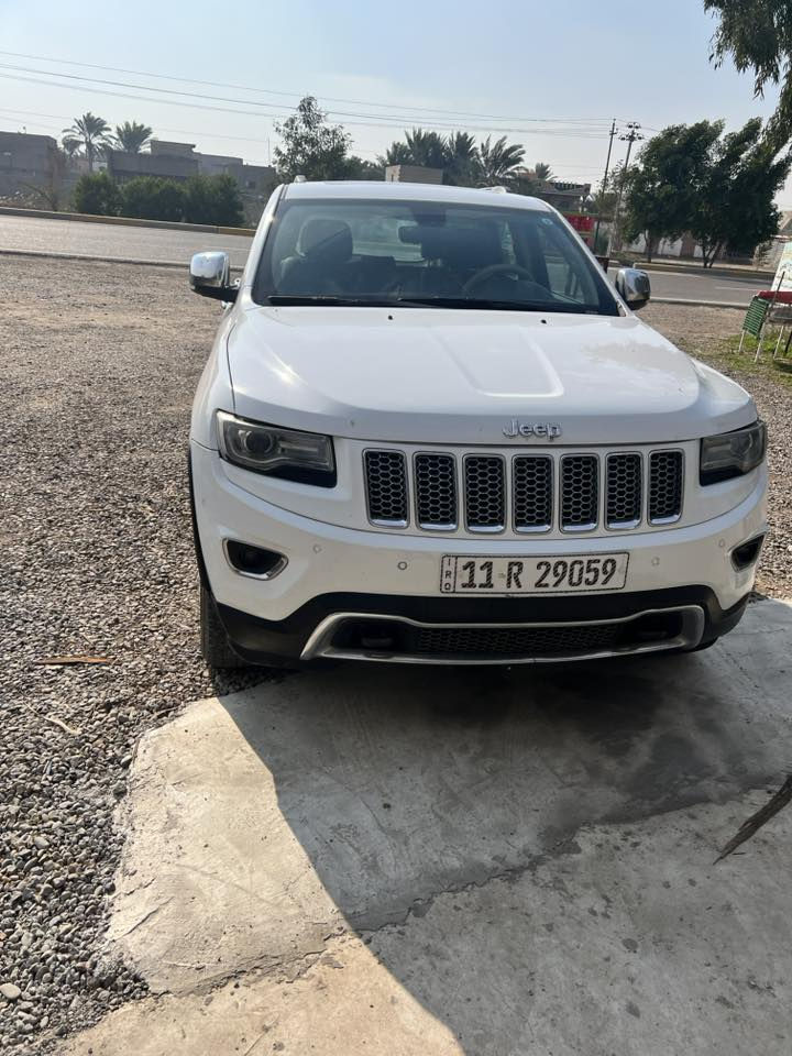 جيب  خليجي  2014 لمتد 4x4 فول موصفات 1/1  بيه صبغ شبر تقريبا مع بار نفس الجملغ والباب بي بارد وبعض التكحيلات يعني ملاحضات بسيطه
مرواس حسب القناعه

حجم المحرك : 6سلندر 3600  
ماوس وضعيات قياده الفور ويل 
* بانوراما
*غرفه السياره عسلي جلد 
*اناره ترحيب 
*حساس مطر 
بصمه دخول ذكي
*صندوق كهربائي 
*شاشه كبيرة 
*كامره دواره 
*كشنات الاماميه كهربائي 
*خزن وضع المقاعد والستيرن 
*ويل حجم  20
هوك امامي خلفي
*شفتات ستيرن 
* حساسات خلفية وامامية 
*دبل كزوز 
* مرايا متحركه عند الرجوع للخلف  
*مري شفط
*ستيرن كهربائي متحرك  
* كشنات تدفئة امامي وخلفي 
* كشنات امامي تبريد 
* ستيرن تدفئة   
* لد امامي ~لايت زينون بلادي   
*سيدي 
*دمام خلفي 
*ايكو 
*زراك لايت
*تبريد قطعتين 
* سستم صوت ٩ سماعات دمام خلفي 
* اشارات مرايا 
*كير طيارة 8 نمر 
* تحكمات ستيرن 
* تدفئة مرايا جانبيه 
رقم بغداد
السياره جديده
مكان السياره ديالئ
 
***********
