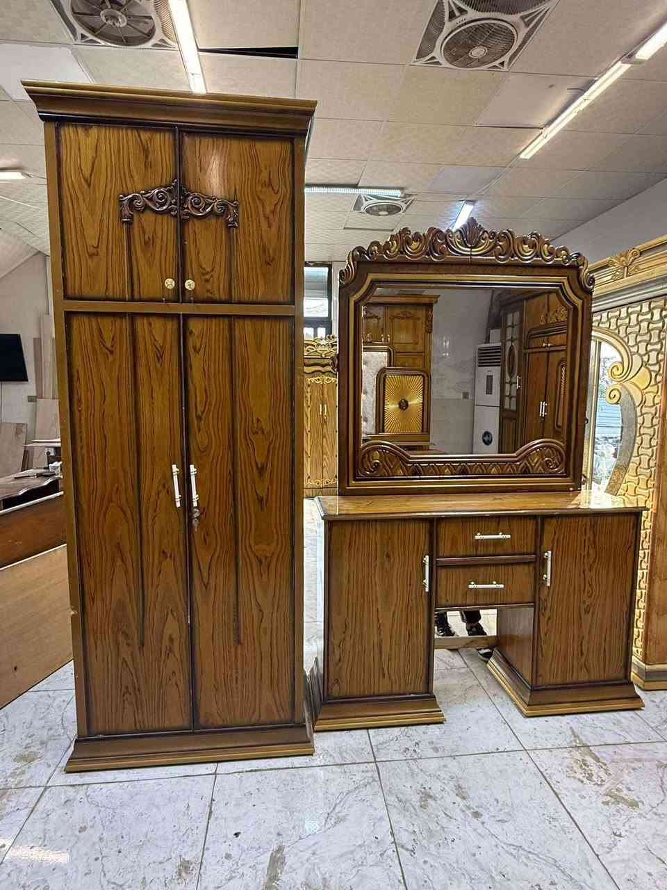 السعر  ٨٥٠ قفل شغل وسط
شد نقل داخل بغداد مجاني 
نضافه ٩٠
٨ قطع
للحجز واتساب ***********
