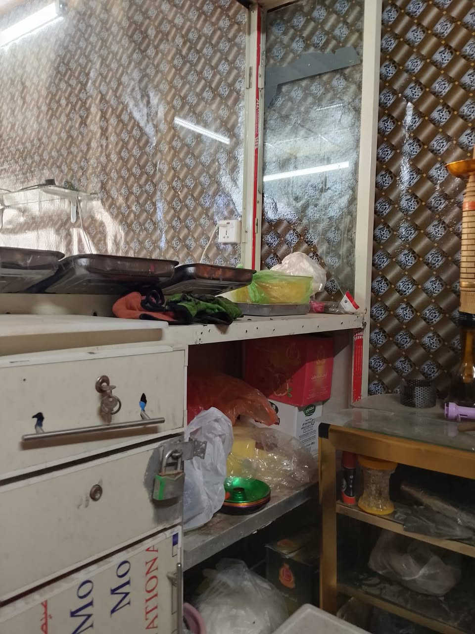 سلام عليكم مطعم للايجار في حي الصناعي بلوك الثاني مجهز بكافة الاغراض للاستفسار الاتصال على الرقم الموجود ***********
