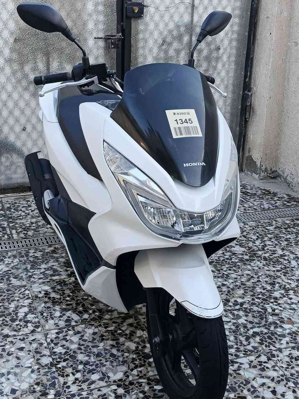 سلام عليكم بي سي اكس جيل الثاني
جي اف ياباني مكفولة كفاله عامه ماشيه 34 الف 
حساس زدحام ستان حساس لون أبيض صدفي
فول نضافه معدل شلعه خير من الله 
سكن بغداد حي النصر    ***********
