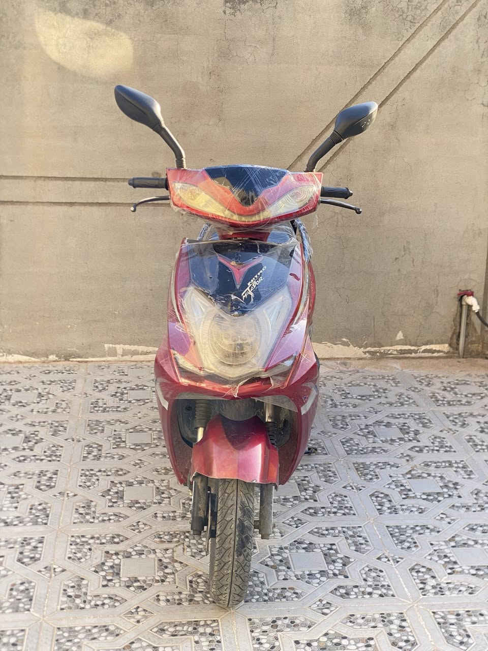 السلام عليكم ماكس سكنس فحل للبيع
دراجه حلوه ونضيفه محرك ما مفتوح
 سرعه 120
 اشاير يمين يسار 
دبل اشاره
 صالنصه رياضي FM
 بريكات فول
 مرايات يمين يسار
 هورن 
كهربائيات كلها شغاله
 دراجه رزنه ومعدل 
دهن احسن نوعيه قبل 4 ايام بدلته 
دراجه فول ما ناقصها بس باتري 
سعر 550 وبيها مجال 
شراي راسلني او  اتصل ***********
