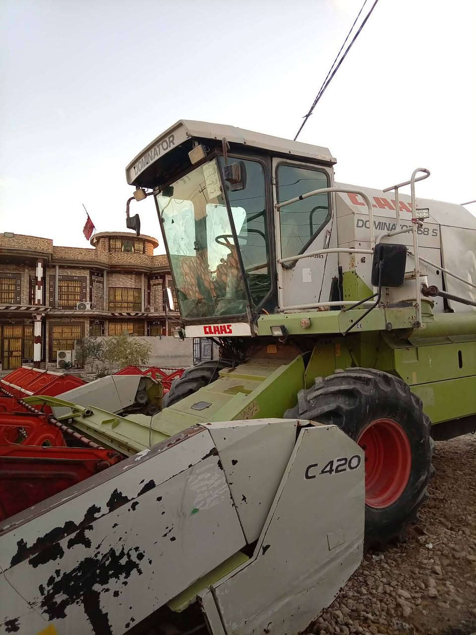 حاصده للبيع موديل 2006 مكفوله من طگ ولحيم محرك مشروط ***********
