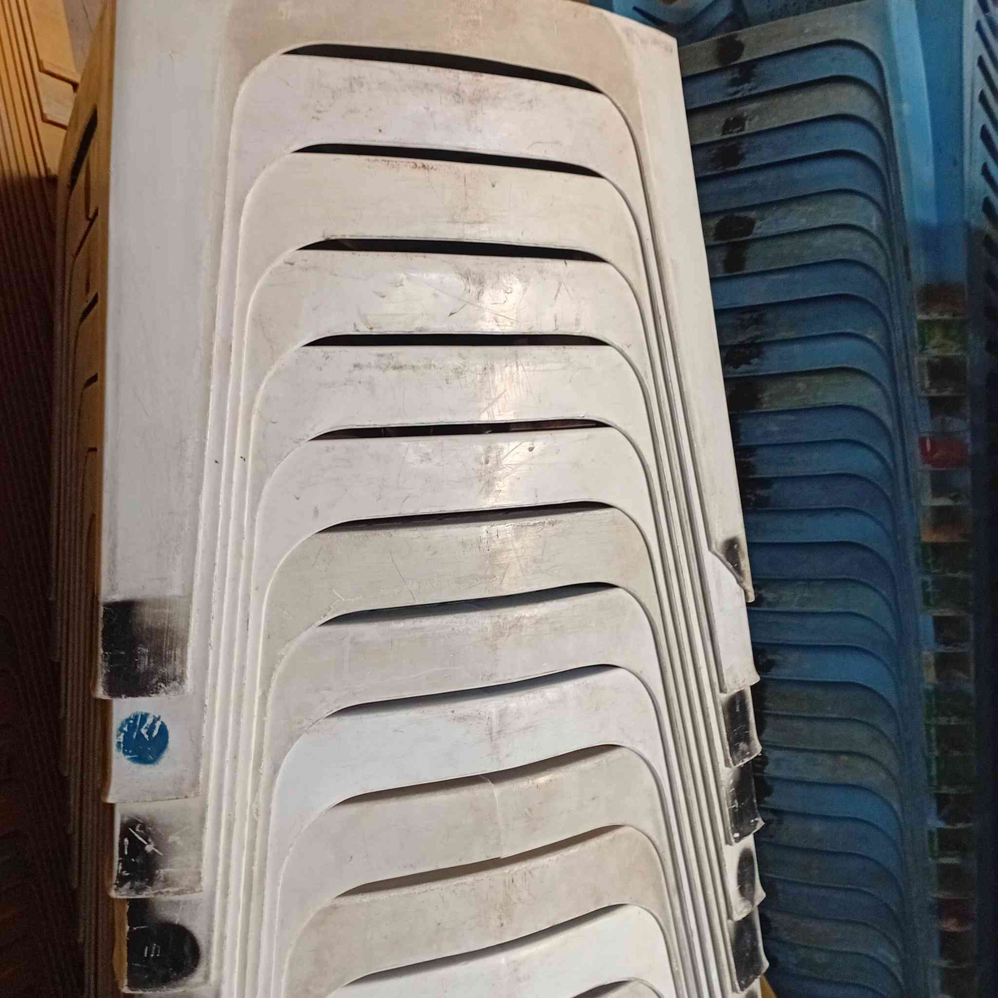 السلام عليكم عندي ميوزه نضافه ٧٥ بل ١٠٠ نوعيه شيخي لاكسر ولا طك بغداد جسر ديالى الصمديه للتواصل ***********سعر ١٧  وبيهن مجال وتوجد طبلات نوعيه زينه سعر الوحده ٣ عدد٢ ب٥
