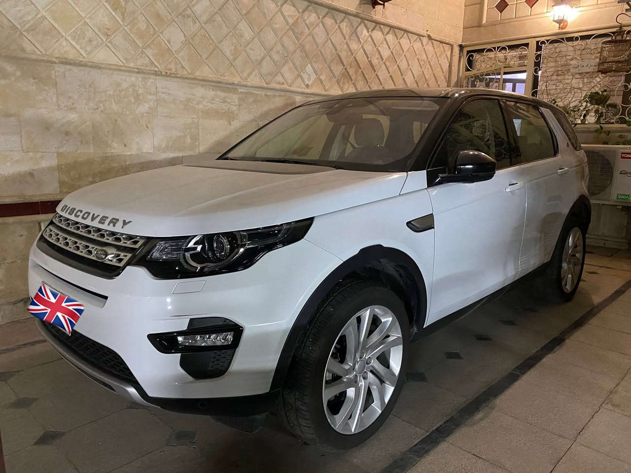 Land rover discovery hse si4 2016
وكالة سوداد ، العداد 60 الف .. بدون حادث ، بدون صبغ

155$ .. للاستفسار *********** 

بيها بارد وبيها تكحيلات .. والملاحظات الموجودة بالصور
