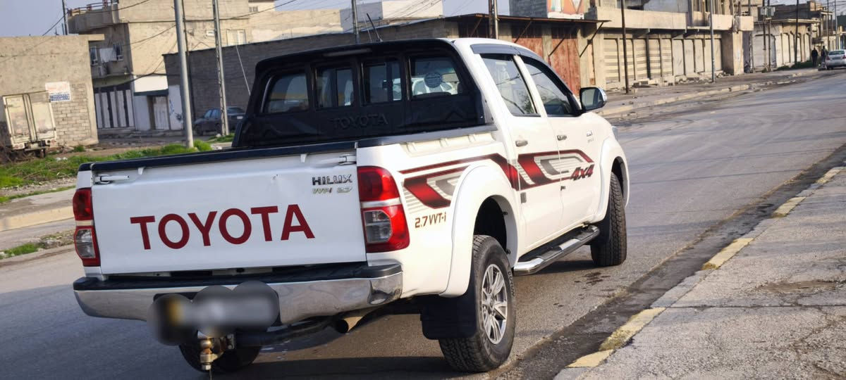 سلام عليكم بيكم هايلوكس 2012 تماتيك فورويل رقم اربيل دولي شرط التحويل كفالة عامه ما عده صبغ يم باب البدي اقل من شبر حيل قليله مكينه كير اكسل كله كفالة شرط لا صرف لا نفخ مكينه فقط قبق الفوك مفتوحه غيره كلشي كفاله
سنويه لل2030 
السعر 210 بيه مجال 
***********
