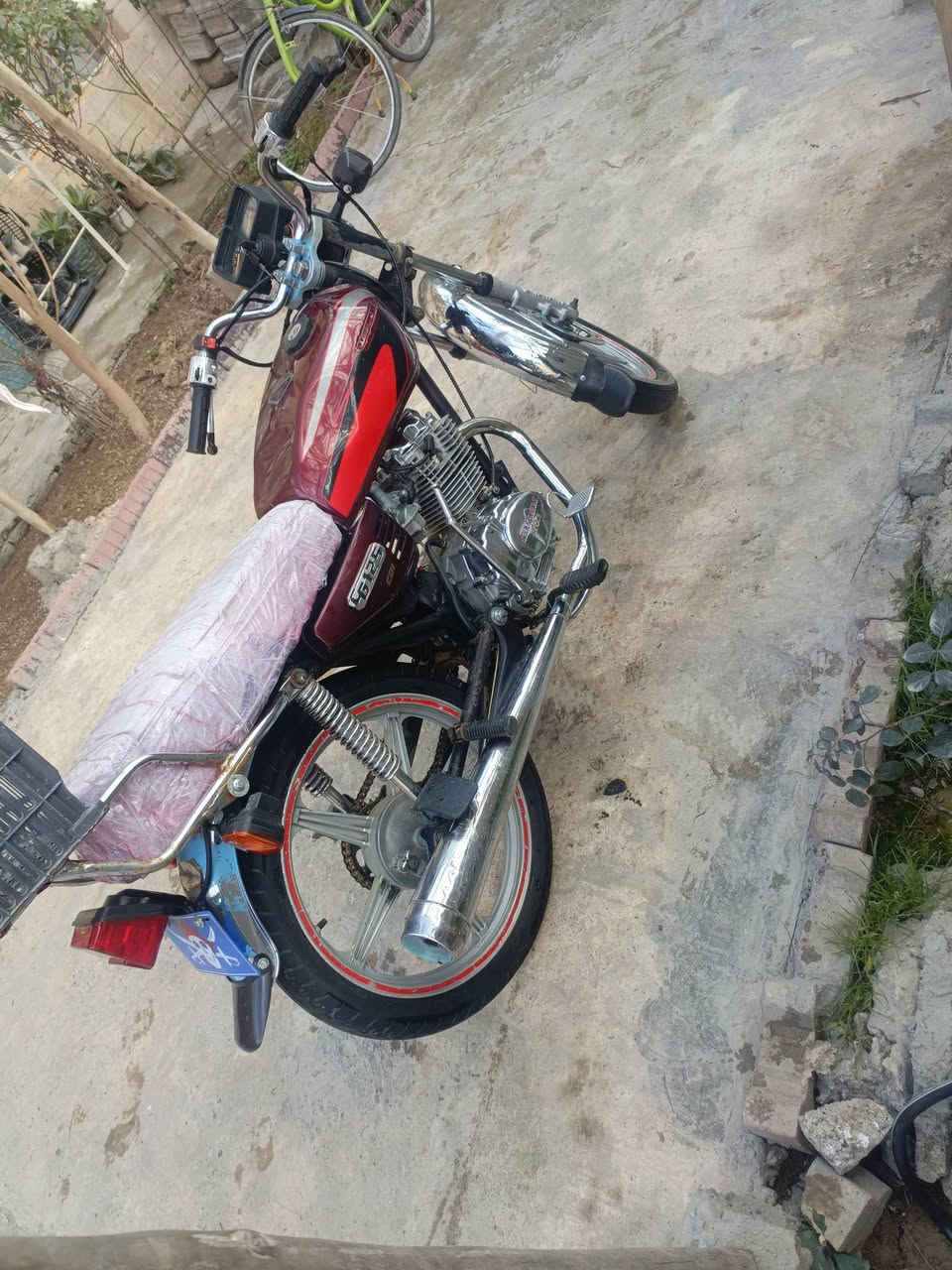 السلام عليكم  اخون هذ المطور البيع السعر٢٨٠ وبي مجال  العنوان كركوك واحد حزيران الرقم ***********
