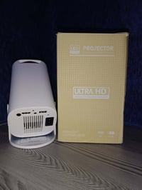 بروجكتر • Ultra HD • محمول