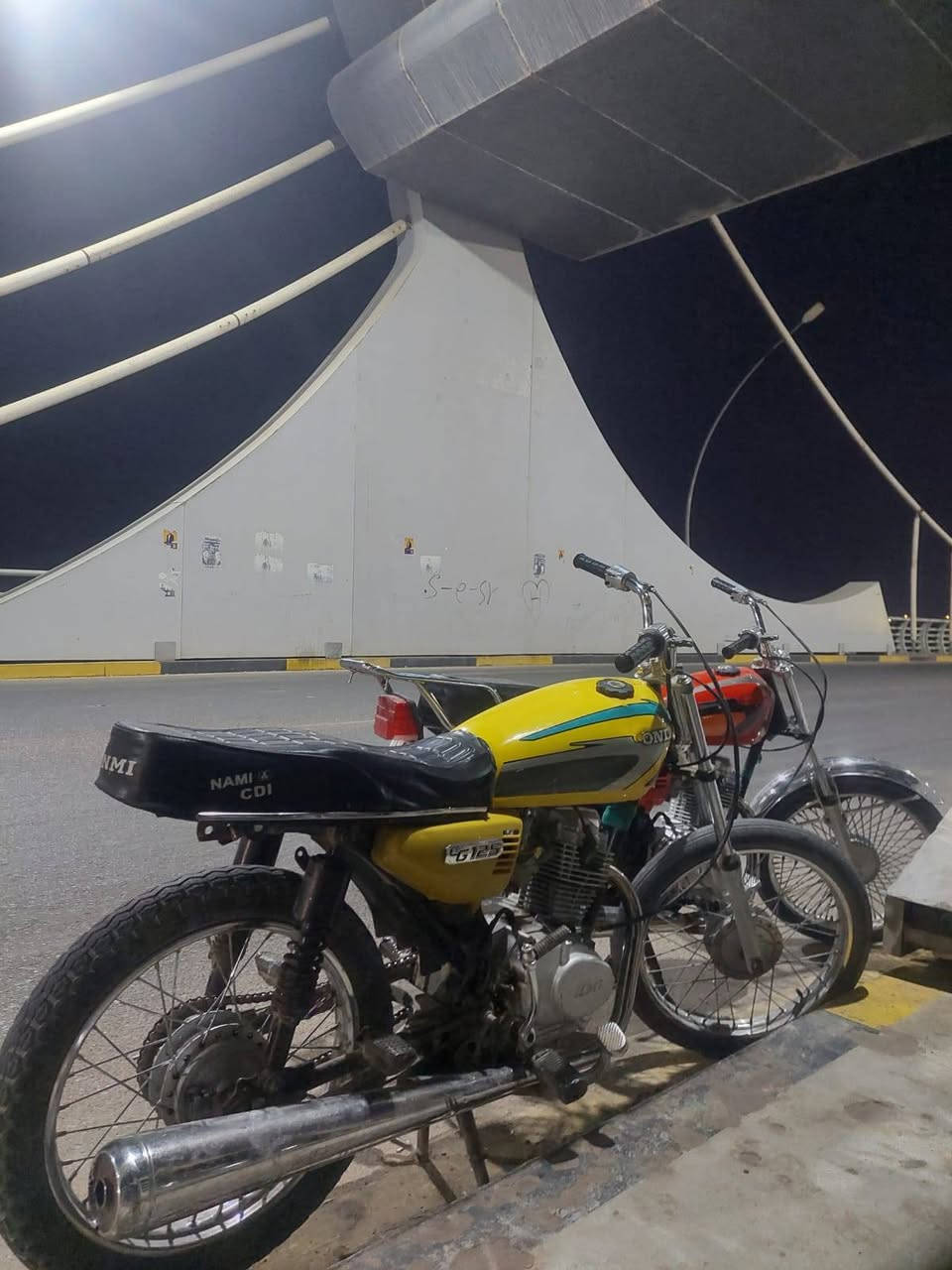 السلام عليكم
أيراني للبيع محرك NMl نامه 

أدوات مكفولة عشائريآ الدراجه بيها بداية خيط تبخير يرادلها ترتيب شويه النضافه كدامكم سعرها 300 وبيها مجال  المكان البصرة كرمة علي


**إذا كنت صاحب هذا الإعلان وتريد حذفه لأي سبب، رجاءا أرسل رسالة إلى الدعم الفني**