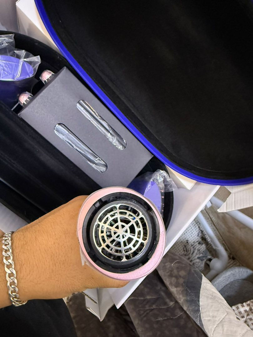 خصم خصم خصم
سشوار دايسون اصلي ضمان اورجينال
سعر فقط ١٦٥ الف 
سريال نمبر داخل برنامج mydyson


**إذا كنت صاحب هذا الإعلان وتريد حذفه لأي سبب، رجاءا أرسل رسالة إلى الدعم الفني**