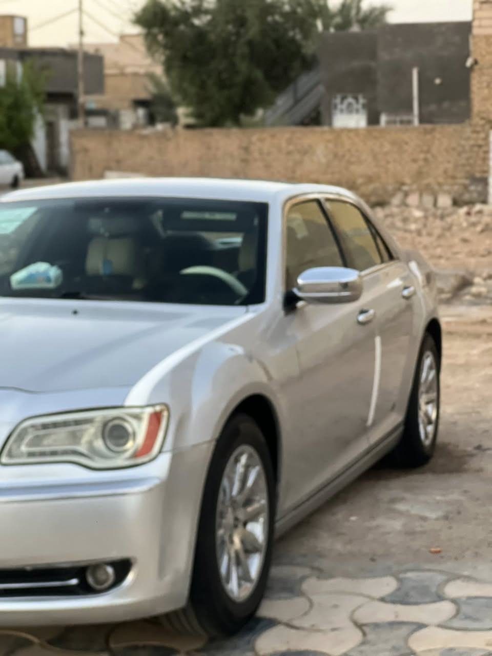السلام عليكم اوباما 2012سياره جاهزه مااعوزه برغي 
السياره بيه بس باب السايق مبدل فقط وباقي كفاله من الصبغ
السياره بسمي رقم انكليزي  سياره بل ناصريه مركز ***********رقم الولد ابو سياره
