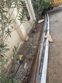 للبيع بس الجادر كامل هوه. والمحجر. وتعلاوته  مفصخ وجاهز.  سعر 10 ورقات...