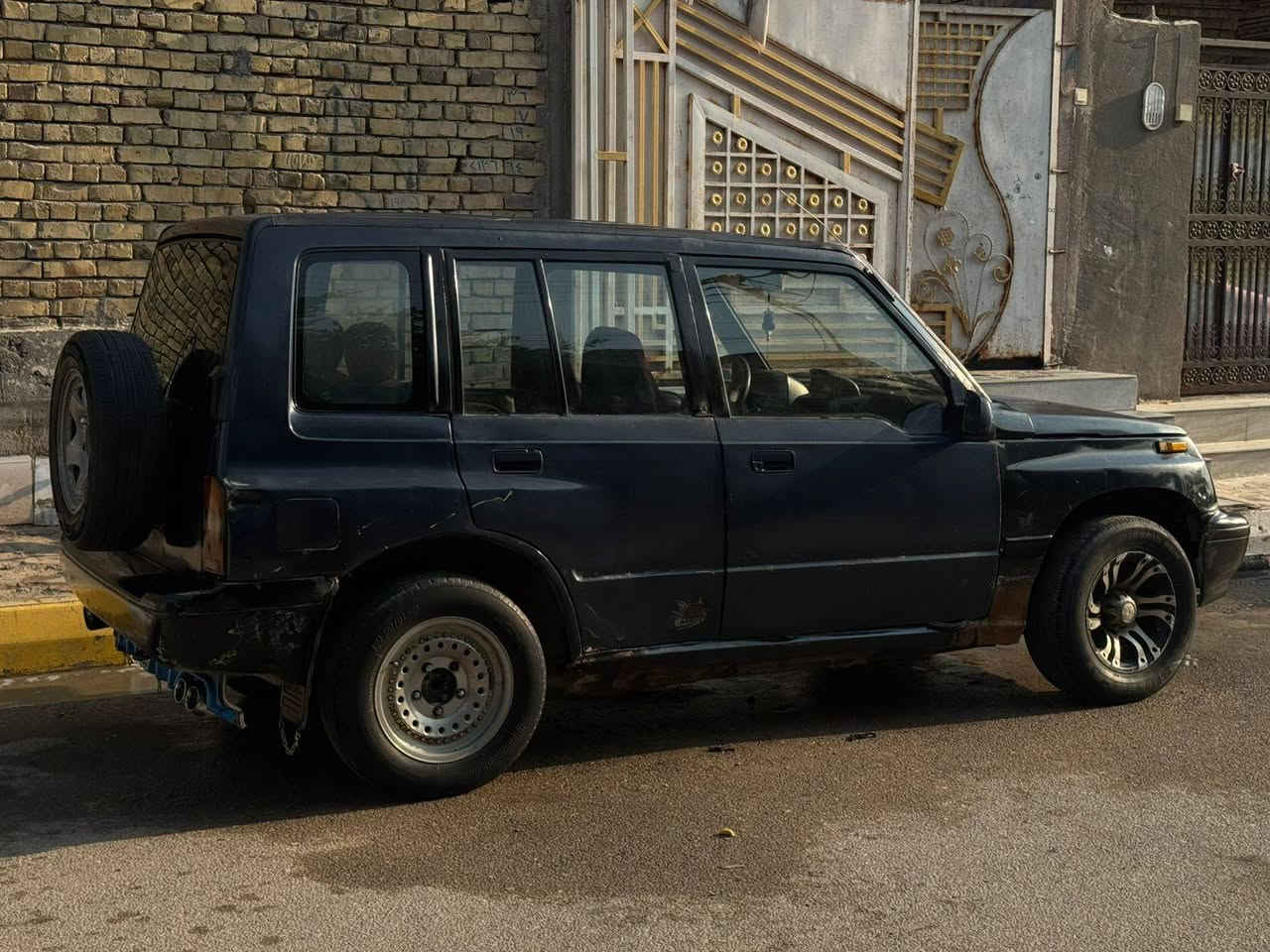 جيب سازوكي موديل 2000 رقم بصره مشروع وطني  بسمي سنويه تنتهي ب2029  تريد وكاله تريد مداور بخدمتك 
كير ومحرك ونجي 4 سلندر مكفولات
حداديه جديده 
كهربائيات كلها تشتغل 
دواخل نضيفه 
عنبار وبريشر وباتري وراديتر جدد
ترايك وين ماتريد 
مكان السياره للناصرية المركز
السعر  25 وبيه مجال 
للاستفسار ***********
