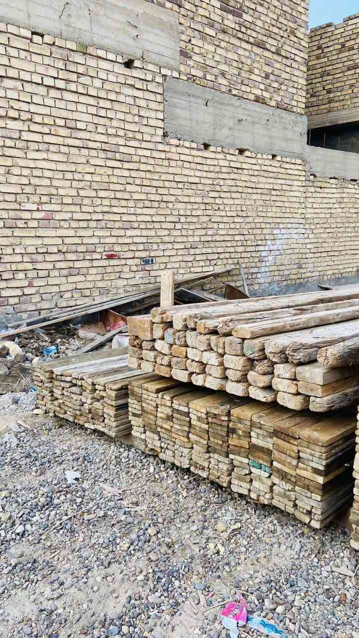 سلام عليكم قالب خشب للبيع العدد 7 مكعبات اله ربع بسعر مناسب ***********
