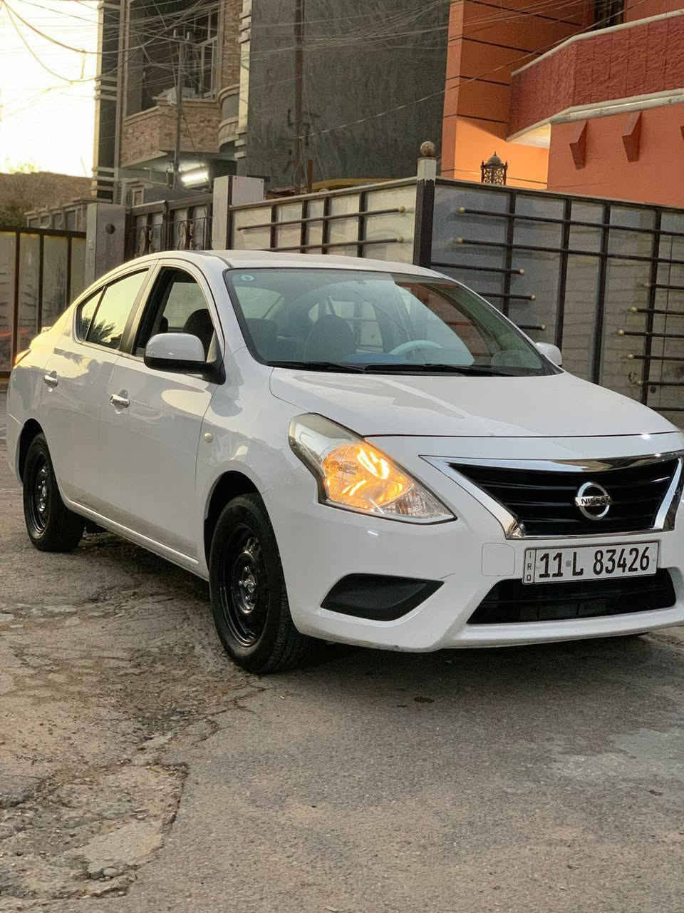 سلام عليكم 
للبيع 💵
سني هندي بليته زركه 🔵
جديده بمعنى الكلمه 😍
سياره وضع الشركه 👍🏻
🩸رقم بغداد انكليزي 
هزه جديده 
سنويه باأسمي تحويل مباشر 
----------------------------------------
# السياره قطره صبغ مابيها مكفوله من الصبغ وين ميعجبك افحص بيها طعجه صغيره مذكوره بارد وبيها شخط بل باب
السونار مرفق ويا الصور
  ⛔.✅
----------------------------------------
موديل 2021

 ماشيه  50 km  عداد حقيقي

السعر  116 بيهه مجال بسيط 

السياره جاهزه صدر كير محرك بلاد ممفتوح   تخم تاير كله جديد ✅ على وضع الشركه
تبديله دهن جديده 
سويجات عدد 2 🔑
شاشه كامره حساسات خلفيه بلاد
☎️الاستفسار 
***********
*********** وات ساب 
-----------------------------------
📍بغداد الدوره حي اسيا 
الميعجبه السعر كلشي موجود 
بلسوك الله يوفق الجميع 
تحياتي ....     
حياكم الله 🤍                                                     🎗️🥇
