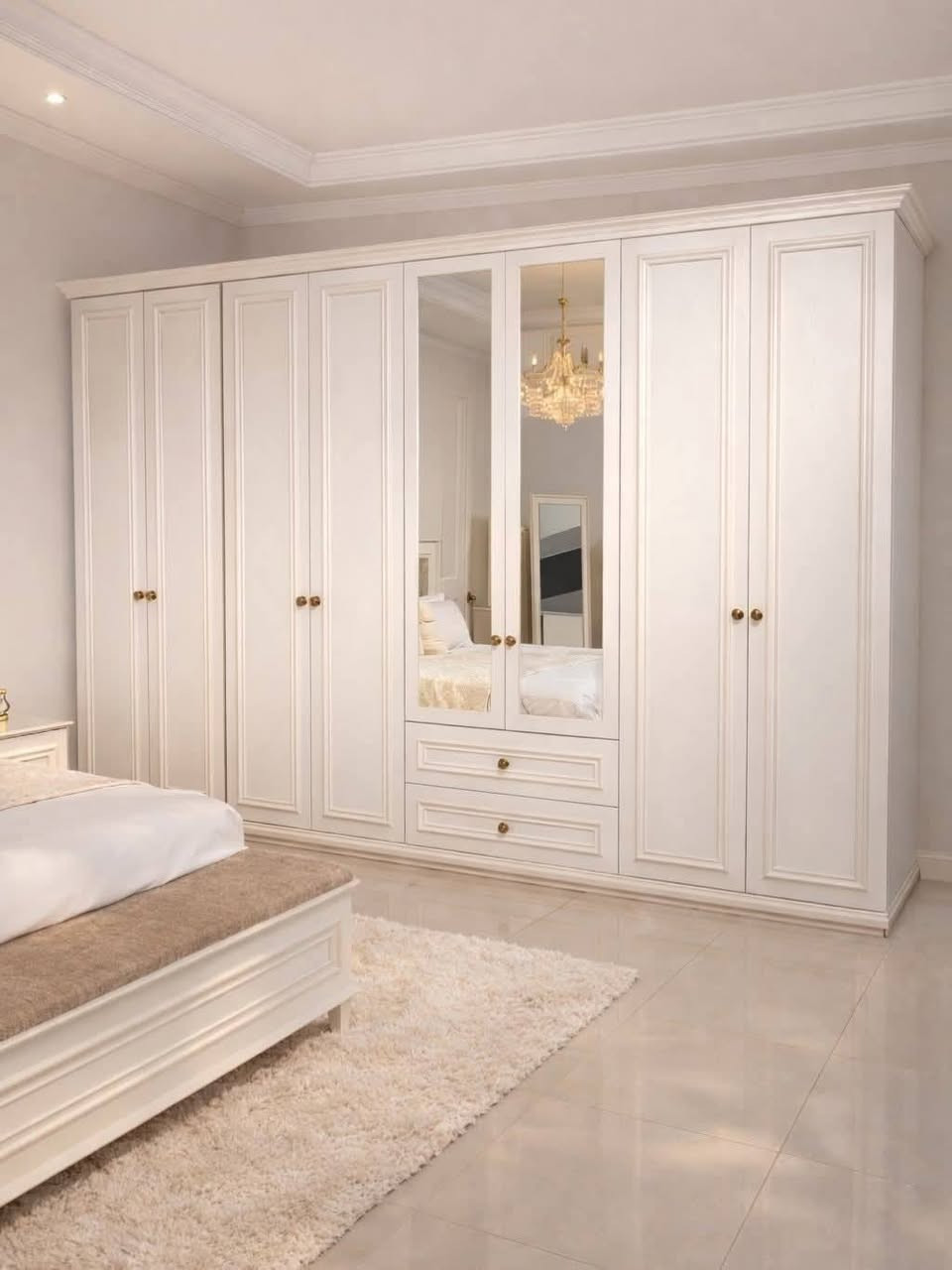 نجار غرف نوم حديثة - تفصال وأثاث منزلي عراقي بامتياز 🔨✨
نستقبل طلباتكم لعمل كافة أنواع غرف النوم والأثاث المنزلي بأحدث الموديلات، شغل متين، درجة أولى꧁꧂
 [ضمانة 5 سنوات من ناحية الصبغ وقوة الخشب]،

 ومباشر من الورشة للمستهلك بأنسب الأسعار.

​📌 ليش أسعارنا مناسبة وشغلنا مضبوط؟
​بدون عمالة: الشغل نشتغله بإيدنا قطعة قطعة بضمير وبأعلى دقة على ايادي دامت بخبرة 15 سنة ، وما نعتمد على عمالة تجارية سريعة.

​بدون إيجار موقع: الورشة مالتنا وبدون إيجار موقع أو معرض، يعني ما نحمل الغرفة أي تكاليف إضافية، والفرق كله نازل من السعر لمصلحة الزبون.
​⏱️ مواعيد التسليم والدقة بالعمل:
​غرف الصبغ الأبيض وفئاته: مدة التسليم (30 يوماً)، لأن الأبيض يحتاج دقة عالية بالتأسيس، المعجون، ومراحل الصبغ حتى تطلع الغرفة مراية وتخدمك العمر كله.
​غرف الصباغة الصاج (الدملوك): مدة التسليم (25 يوماً) جاهزة كاملة من النجارة للصبغ.
​نضمن لك المتانة، جودة الخشب، والملحقات درجة أولى، ونلتزم بالموعد باليوم والساعة.
​للأستفسار أو حجز موديل ومعرفة باقي التفاصيل المالية ، يرجى مراسلة الصفحة أو التواصل  على الرقم: [***********] 📞 واتساب 
📍 العنوان: [محافظة ديالى  / المنصورية ]
