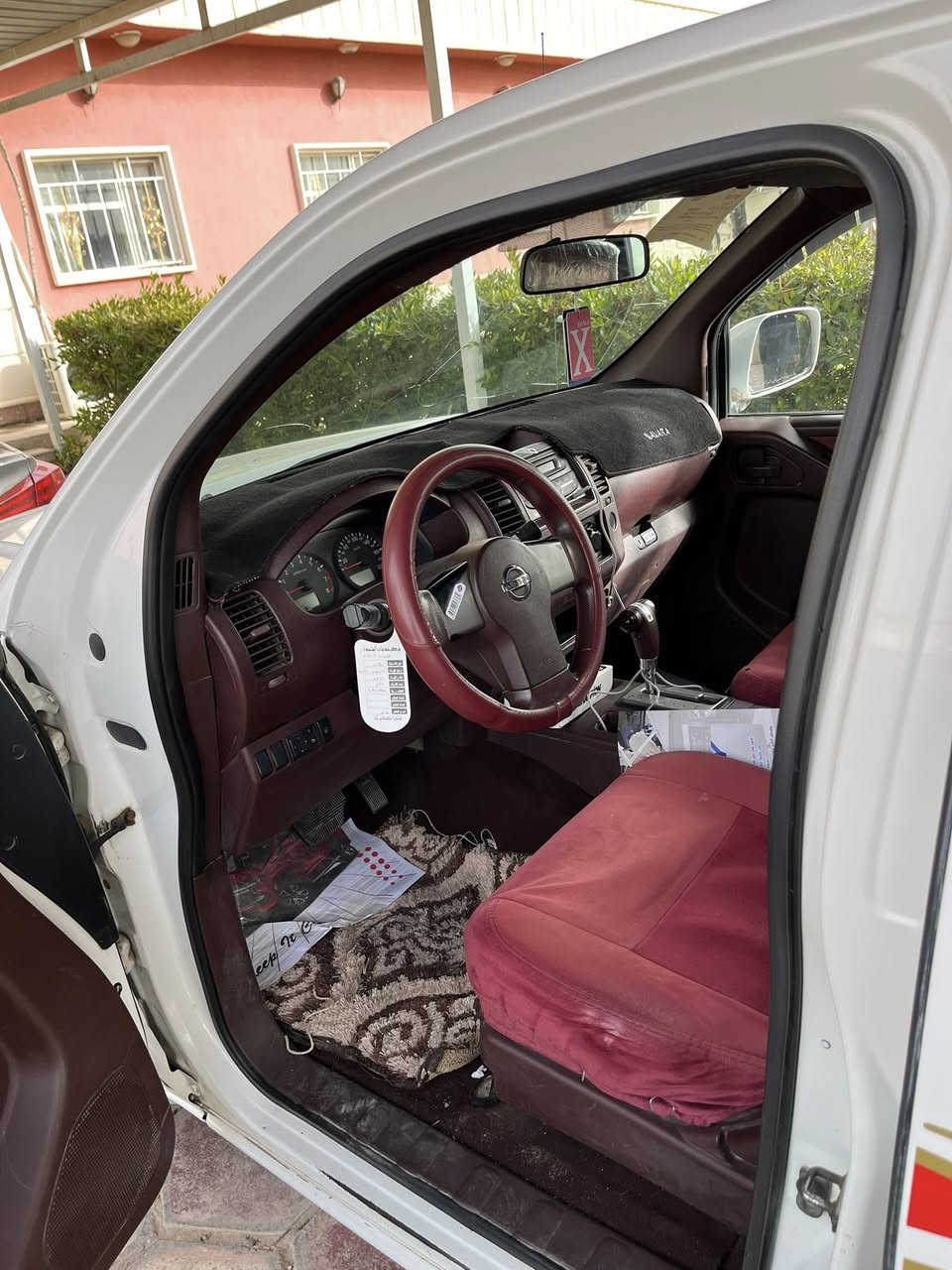 نيفارا 2013 گير اوتوماتيك رقم أربيل المكان الرمادي للبيع للتواصل على الرقم 
 ‭0783 192 0037‬
