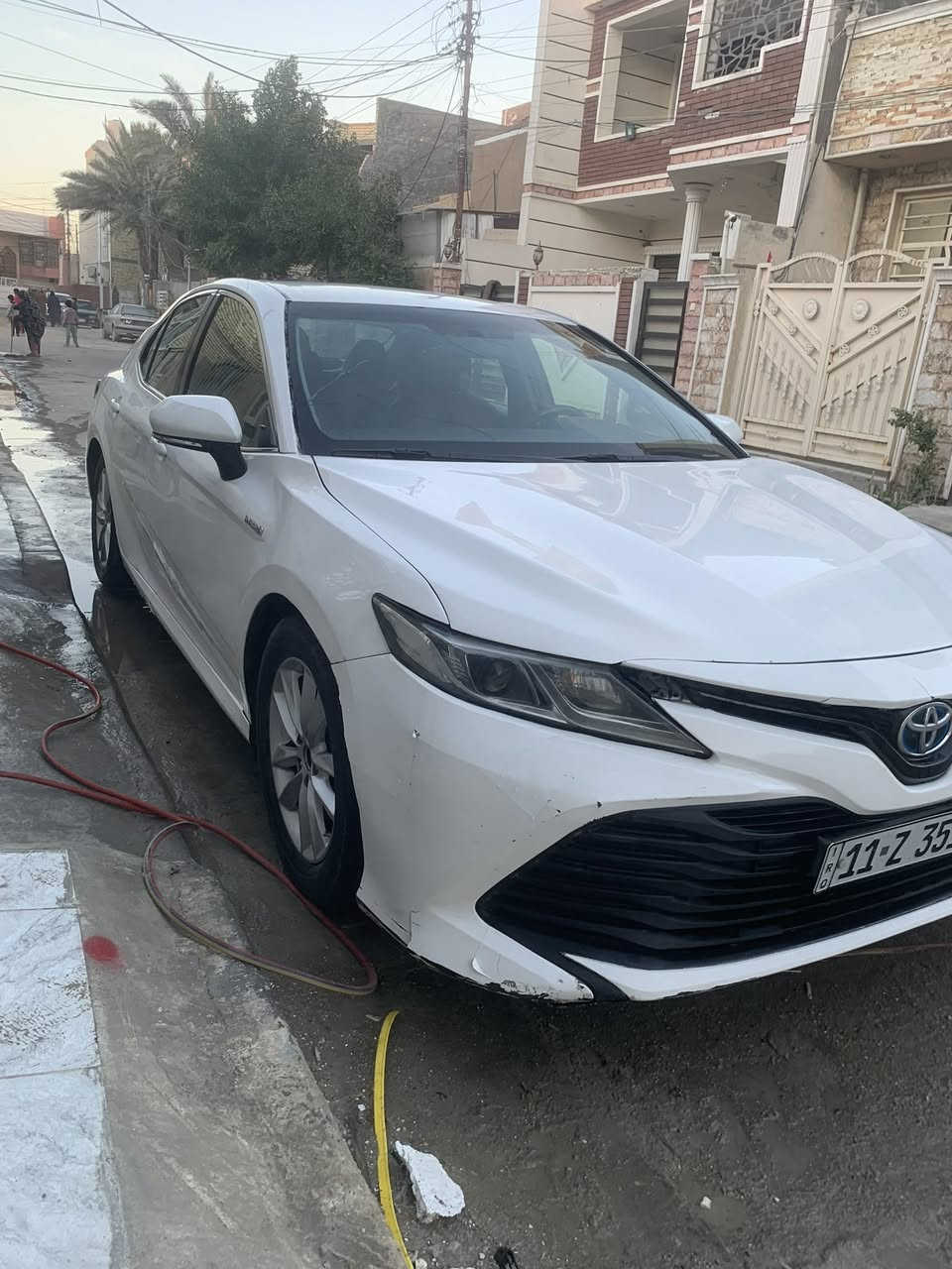 السـلام عليـكم كامري تكسي دبي موديل 2018معلاية 2023 للبيع  او المراوس BYDالسيارة كفالة كير ومكينة بس عندي ضعف بالخلايا مال بطارية السياره نضيفه ومصروف عليه شادلها ويل كب وتايرات جدد السيارة بدون غرق ولا حادث بس عندي الايت الجامة مالته مكسوره رجع عليه ابو جكسارة بالهوك مال سحب كسرلي الايت وشويه من الدعامية رجعته فايبر ولايت شغال بس يرادله جامة مكان السيارة بغداد حي الجهاد السعر 135وبيه مجال للاستفسار تعال خاص او اتصل على الواتساب 
***********
