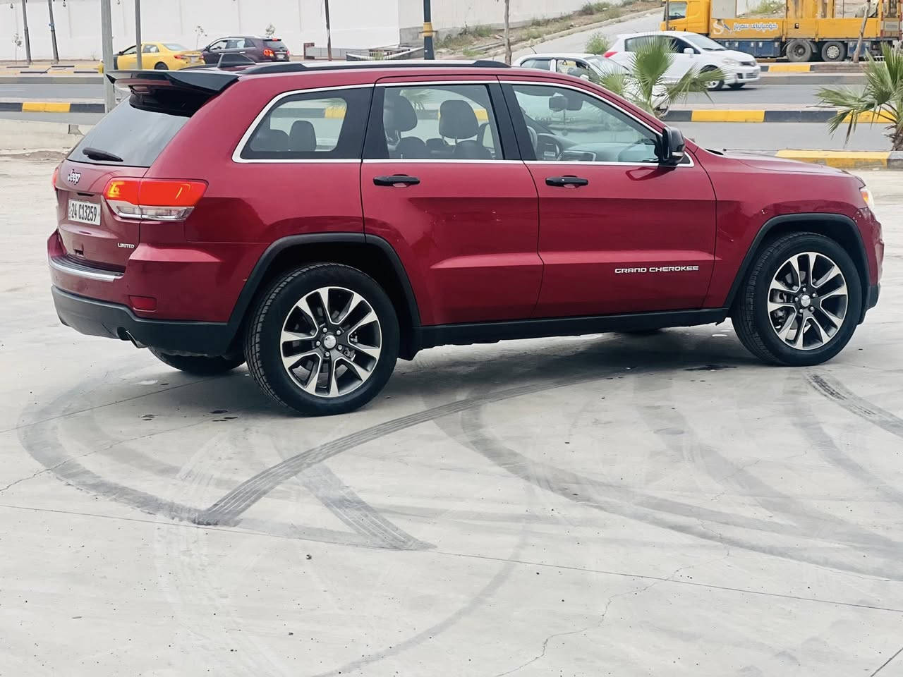 Jeep Limted 2014
بيع او مراوس بهايلاندر او سورنتو حديث (2023)
جيب كراند شيروكي موديل 2014

الفئة Limted

المواصفات :

بصمة +تشغيل عن بعد

خزن كشن السائق

تدفئة ستيرن

حساسات خلفية

شاشة صغيرة 

كشنات تدفئة

تحكمات ستيرن ٤ جهات كروز سرعة 

شفتات سرعة 

رقم دهوك بأسمي 
كوبون بانزين وياها 
والمواصفات مال لمتد معروفة

———————

السيارة وارد امريكي كلين بيها بارد وشوية صبغ بالجاملغ الخلفي (شبر مو اكثر )

السعر واتساب او اتصال ***********
