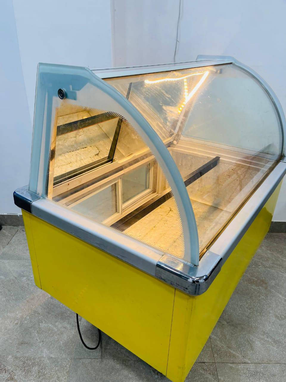 عارضه مقبلات للبيع
السعر 250

الاستفسار الاتصال ع ***********
