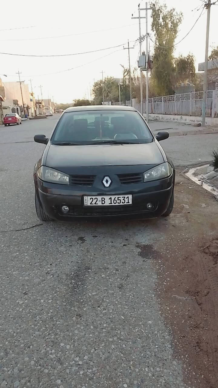 رينو الفين وخمسه للبيع تتفيه فول سياره ناقصها بس دفتر بانزين السعر46بيها مجال قليل للستفسار اتصال ع رقم ***********
