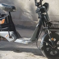 دراجة شحن نضيفه للبيع بسعر مناسب فقط بطاريات هابطه 07702876608