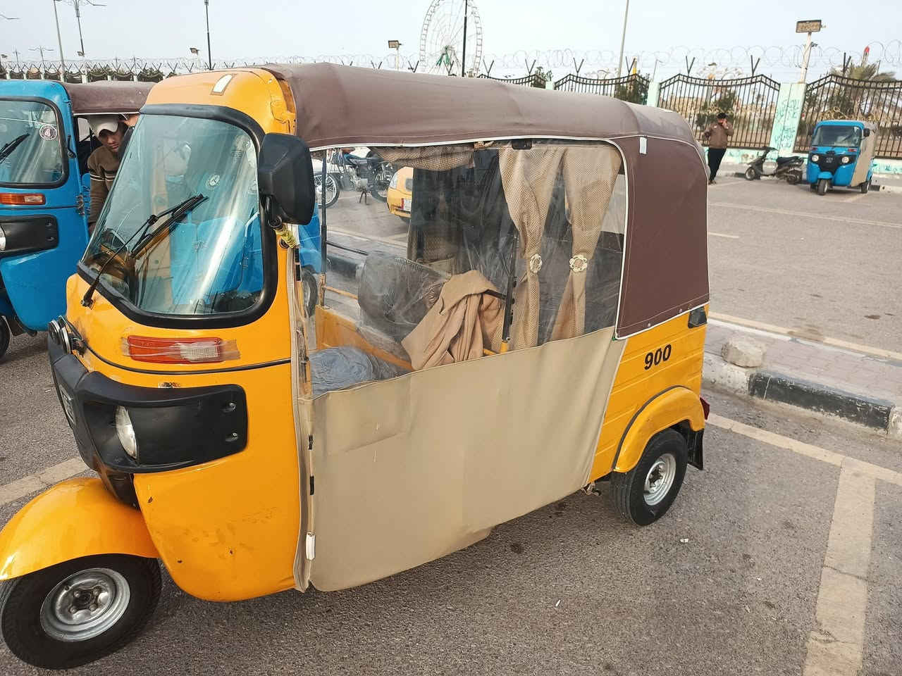 السلام عليكم تكتك لبيع موديل 19 السعر 5300000اوراق كامله وبيعه مجال هاتف ***********
