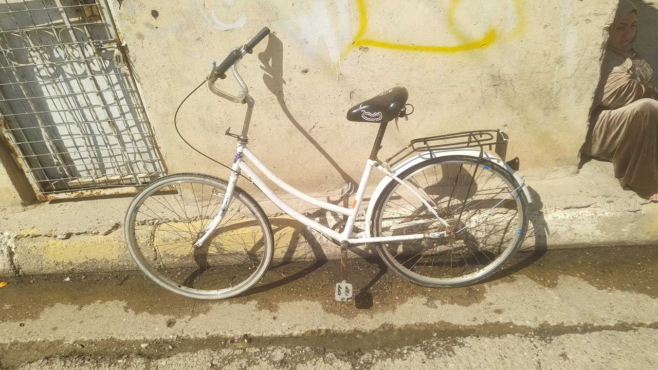 باسكل للبيع الباسكل ما يعوز شي وغراضو وياي الجاملق الكدام موجود وصطاب وره بي سعرو 45 وبي مجال


**إذا كنت صاحب هذا الإعلان وتريد حذفه لأي سبب، رجاءا أرسل رسالة إلى الدعم الفني**