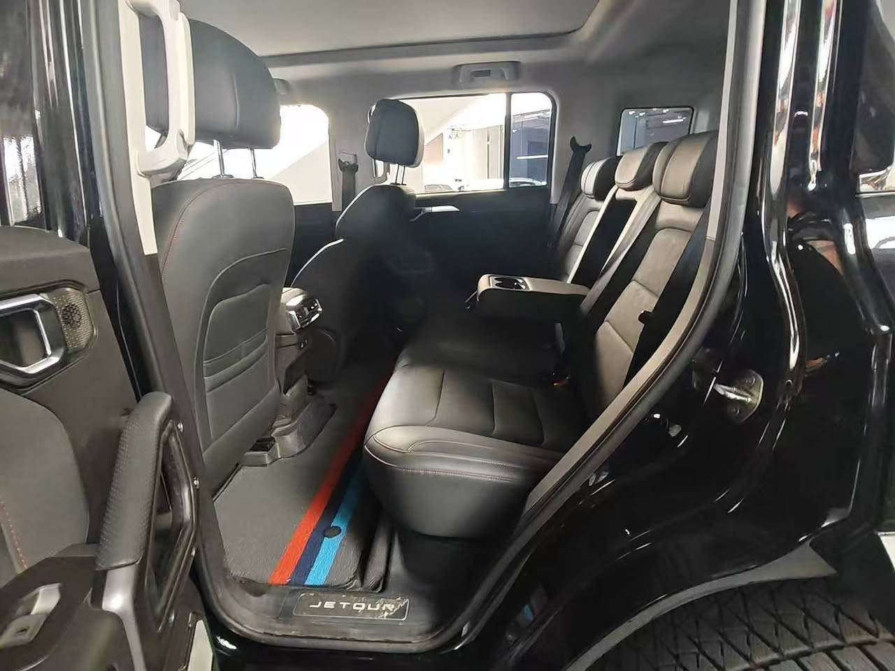 2023 Jetour Traveller 4WD with sunroof available on sale


**إذا كنت صاحب هذا الإعلان وتريد حذفه لأي سبب، رجاءا أرسل رسالة إلى الدعم الفني**