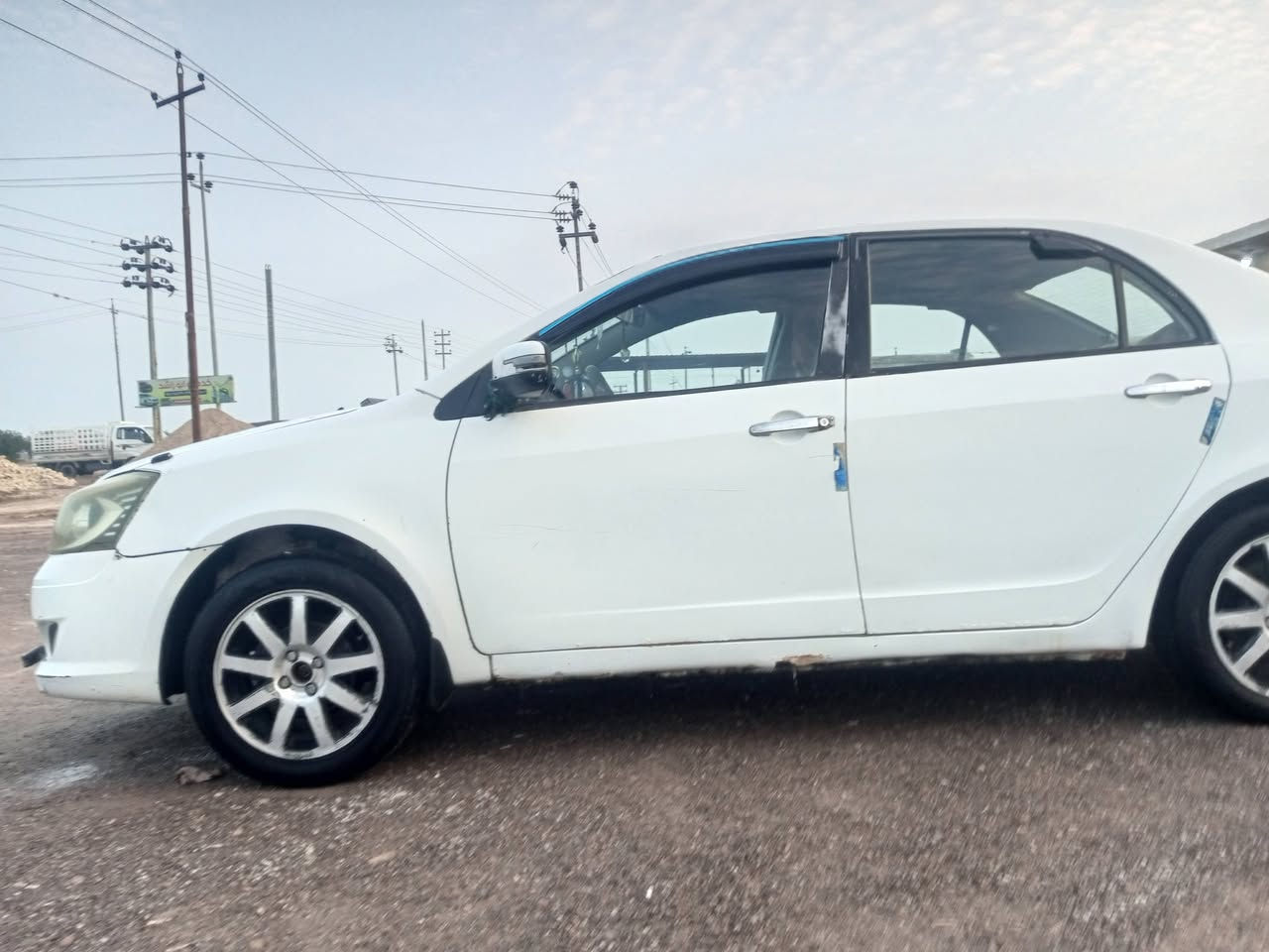 السلام عليكم سياره للبيع المكان ميسان السعر 38 وبيها مجال بسيط
***********
