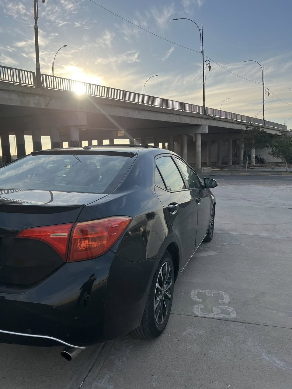 سلام عليكم 
كورلا موديل ٢٠١٥ موصفات أمريكي SE+
سيارة فول موصفات
بصمة
سلايت 
شاشه وكاميرا حساس
لايت زينون 
تحديد سرعة
كير عادي كير ستيرن 
كشين جلد
تحكم ستيرن
فول موصفات سيارة بسمى رقم اربيل تحويل ثاني يوم 
كير و محرك شرط 
سيارة بها ٦ قطع بصغ بدون دواخيل
سعر (١١٣)مكان سيارة كركوك 
رقم ***********
