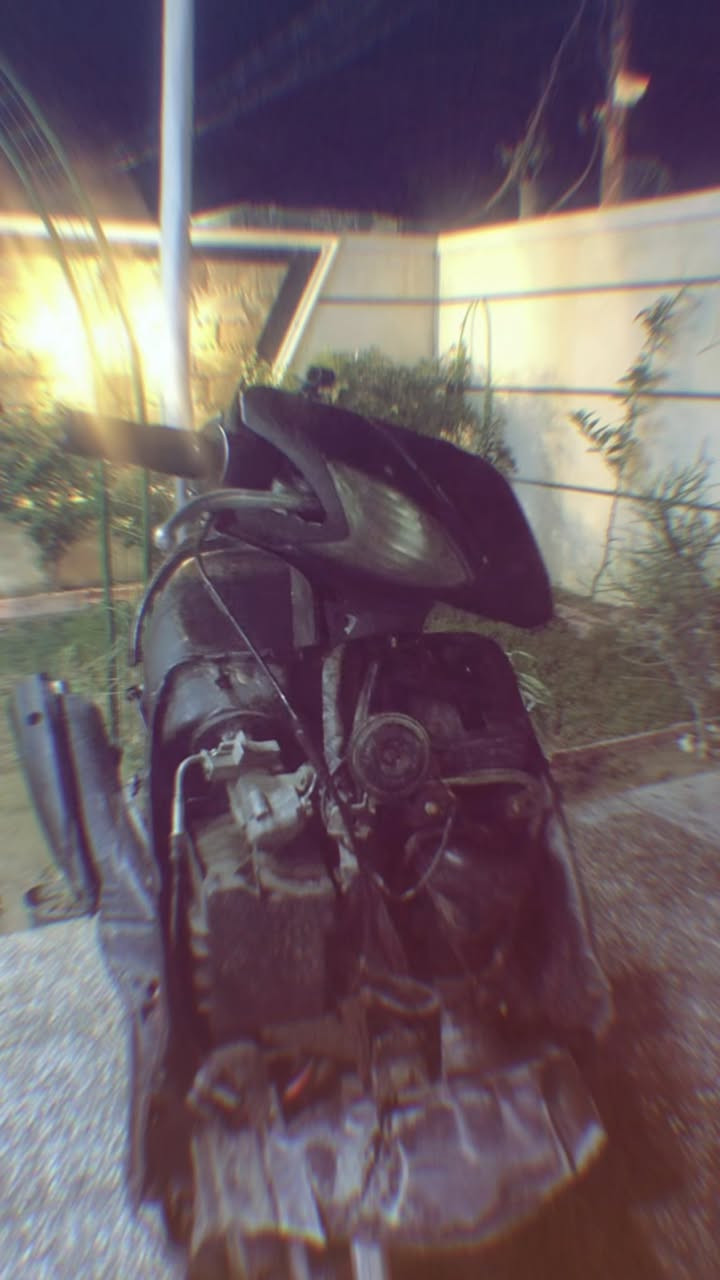 سلام عليكم دراجه سكنس نثيه دراجه جميع الكفرات موجوده دراجه مكينه ناعمه شلعه ومعدل نكره بكل وقت كهرباثيات كلها شغاله دهن امزويل 
مكاني بغداد الغزاليه الرقم ***********واتساب فقط
