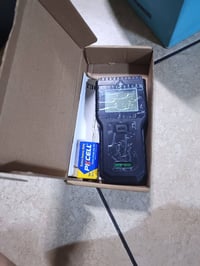 كاشف معادن • كشف أسلاك بالجدران