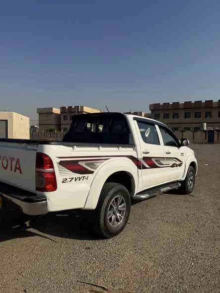 2012تۆماتیک    
دەبل ئکسل سەید نهرۆ
پێش وپاشی بێ لێدانە
تەنهادۆسەو یەک دەرگای سبوخە
گێرومەکینەی بەشەرت  
تەنهاقەباغی  کرایتەوە
190000هەزار رۆیشتوە
چوارتاییەوویلی نوێی بۆبەستراوە
***********
