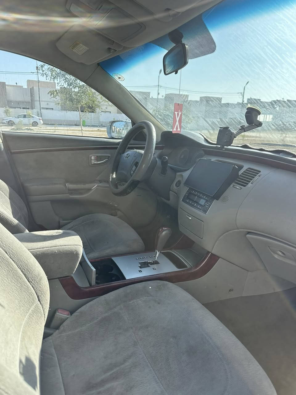 السلام عليكم
للبيع أزيرا 

3300 

2008 

السياره رقم جديد وهزه بشهر ٨ وب اسمي السنويه 

حدايده كلها جديده وكامله مكمله السياره 

مكان كربلاء
***********

سعر 85 وبيها مجال حك الجيه
