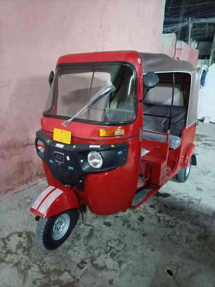 تكتك موديل 18بسمي تحويل ثاني يوم السعر ب6 مليون وبيهه مجال مكان الشعب حي أور ***********
